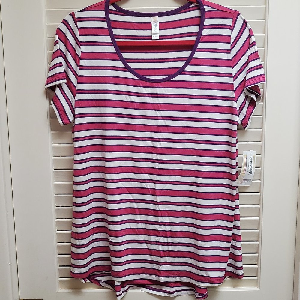LuLaRoe Classic Tee L